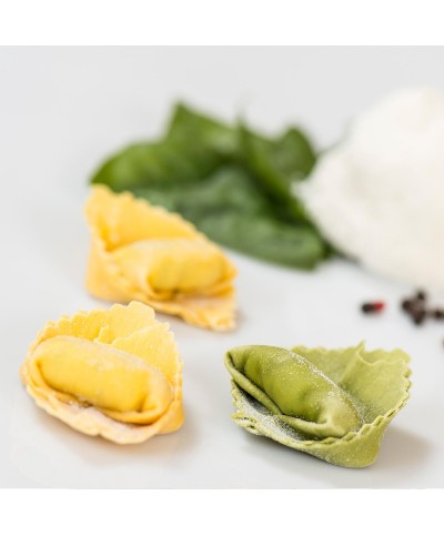 1 - FONTANETO Raviolis Tortellone farcies à la ricotta, Grana Padano et épinards DLC 10 jours - 5/6 min. de cuisson 166~ x 12 